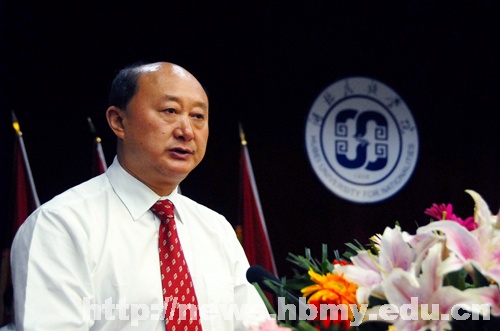 胡茂成在2012屆畢業(yè)生典禮上的講話