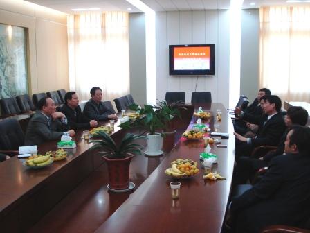 三峽大學(xué)科技學(xué)院一行來(lái)我?？萍紝W(xué)院參觀考察