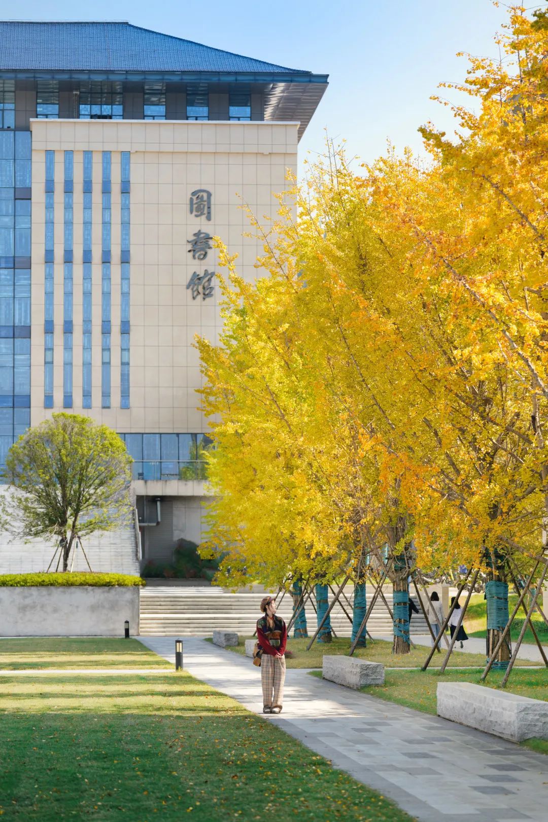 周末你好｜全新恩施學(xué)院秋日壁紙，無瑕！免費(fèi)出！