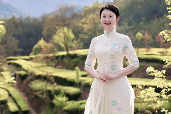 湖北恩施學院硒茶學院院長何潔入選首屆恩施州十大巾幗楷模！