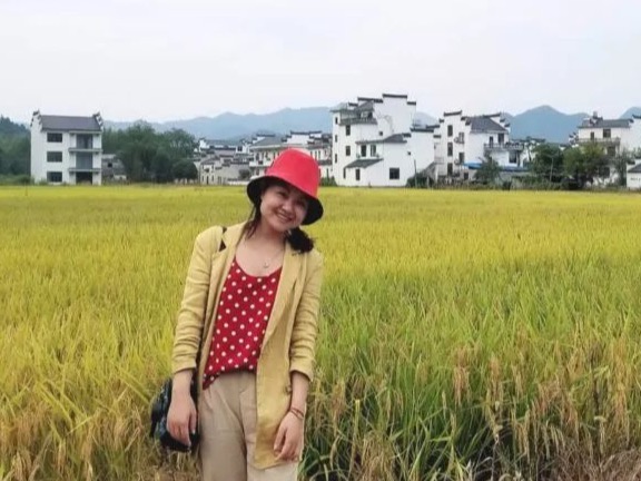 最美恩施院人：向美玲——晴空一鶴排云上 便引詩(shī)情到碧霄