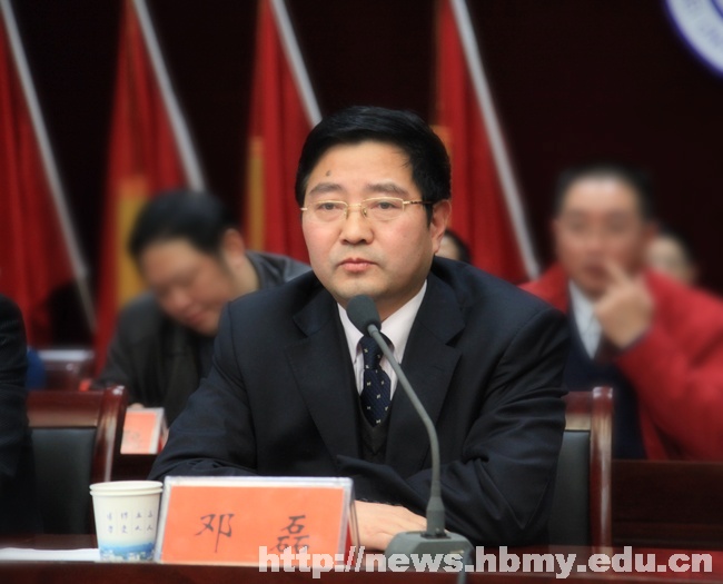 學(xué)校隆重表彰優(yōu)秀學(xué)生