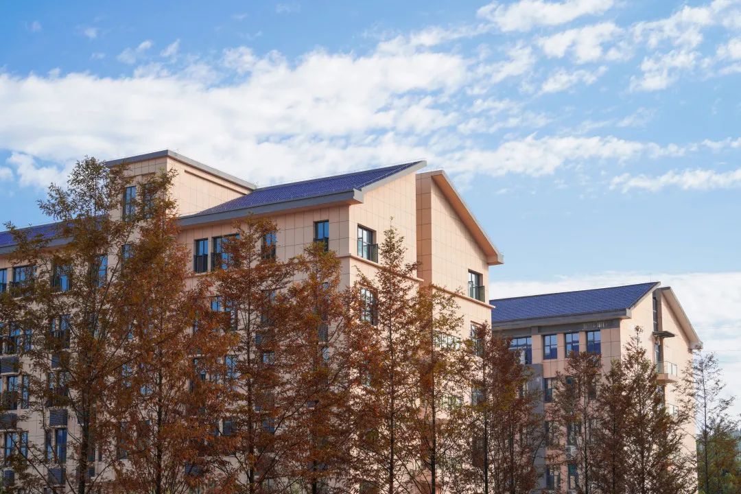 周末你好｜全新恩施學(xué)院秋日壁紙，無瑕！免費(fèi)出！