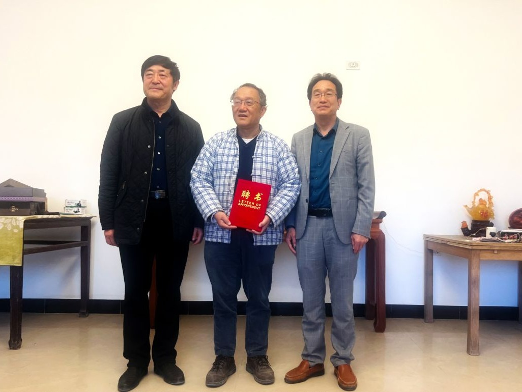 【輝煌20年】我國著名麻醉學專家劉進受聘為我?？妥淌? />
                            </a>
                        </div>
                        <div   id=