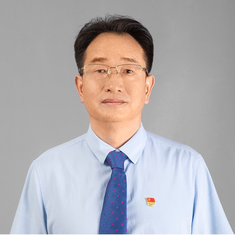 黨委副書(shū)記、校長(zhǎng) 馬鳳余