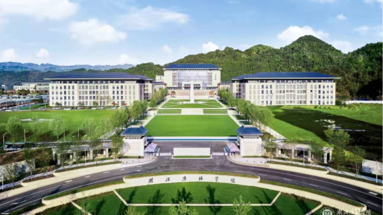 19級(jí)視覺(jué)傳達(dá)旅游產(chǎn)品設(shè)計(jì)展，歡迎每個(gè)愿意停駐腳步的你！