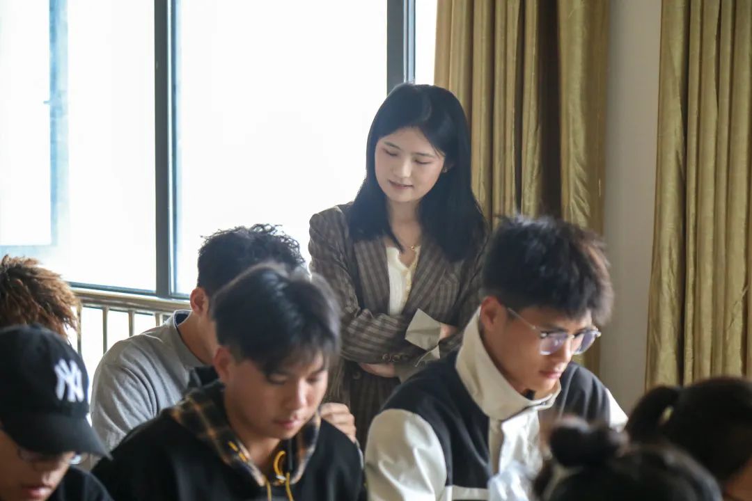 最美恩施院人｜因“生”施教，做學(xué)生的“知心人”