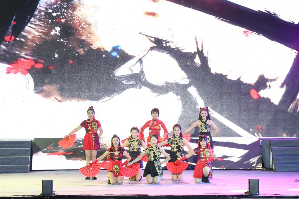 湖北恩施學(xué)院